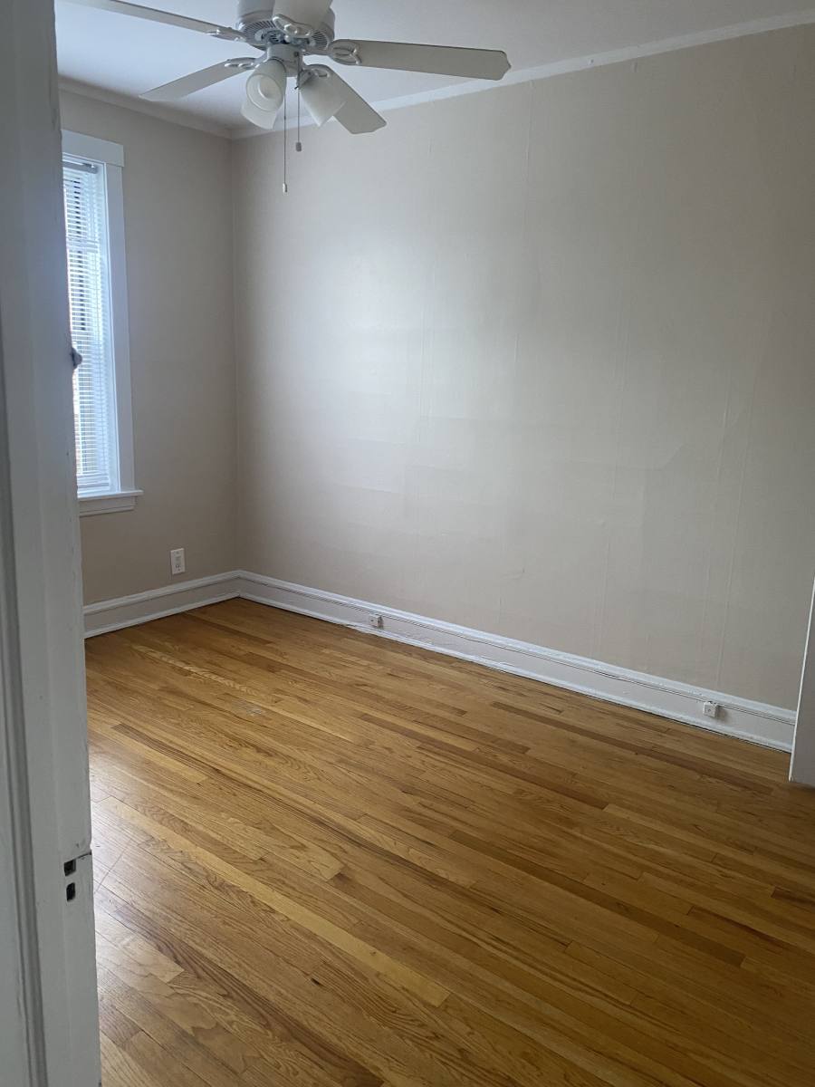 Apartment for rent at 2346 W Touhy Ave #1E, Chicago, IL 60645