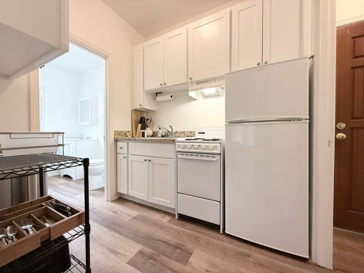 Apartment for rent at 1141 Whipple Ave, Redwood City, CA 94062