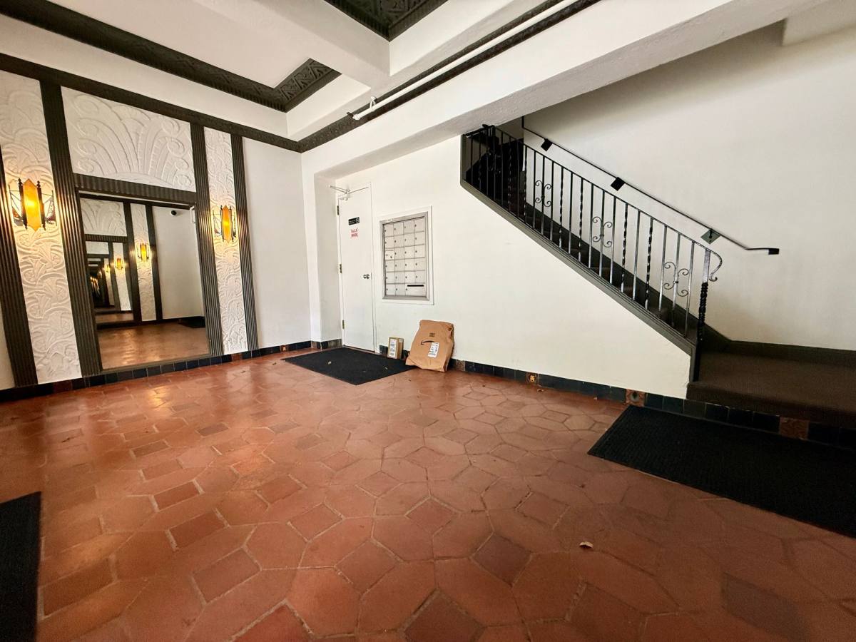 Apartment for rent at 1141 Whipple Ave, Redwood City, CA 94062