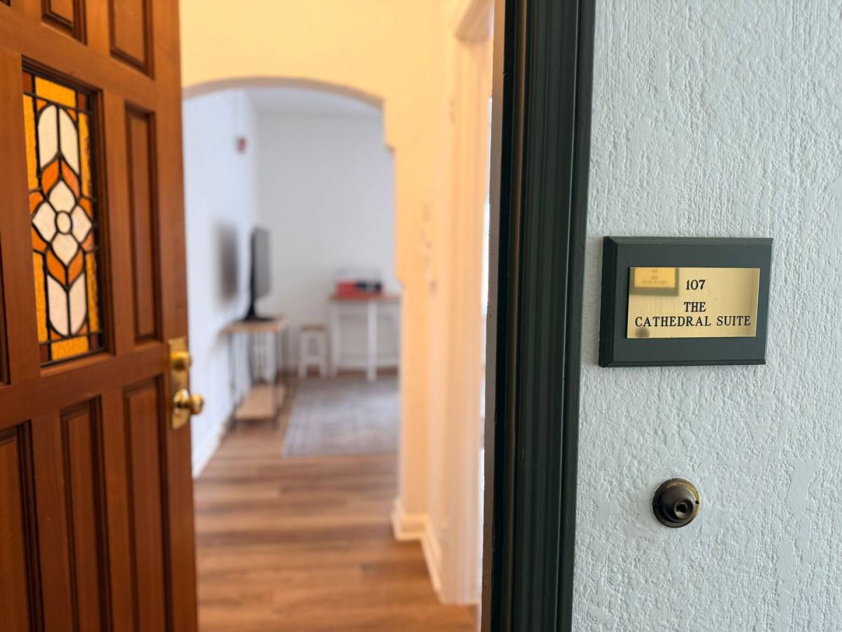Apartment for rent at 1141 Whipple Ave, Redwood City, CA 94062