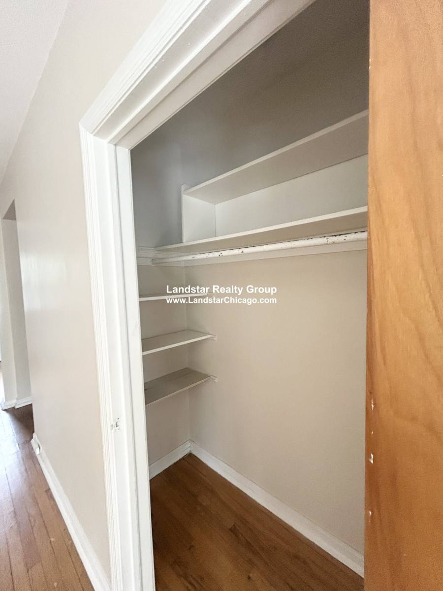 Apartment for rent at 1916 W Lunt Ave #3S, Chicago, IL 60626