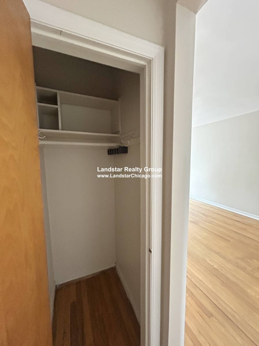 Apartment for rent at 1916 W Lunt Ave #3S, Chicago, IL 60626