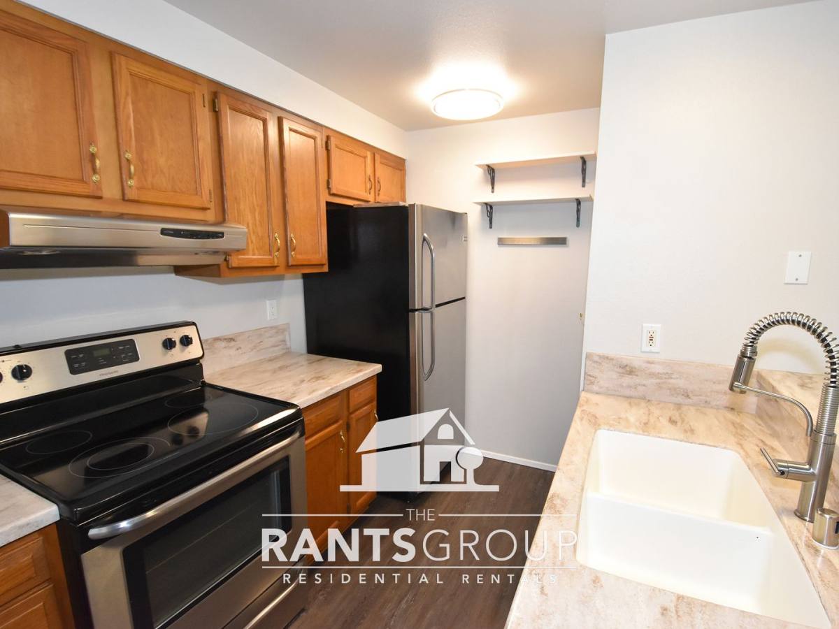 Townhouse for rent at 660 Malibu Dr SE, Lacey, WA 98503