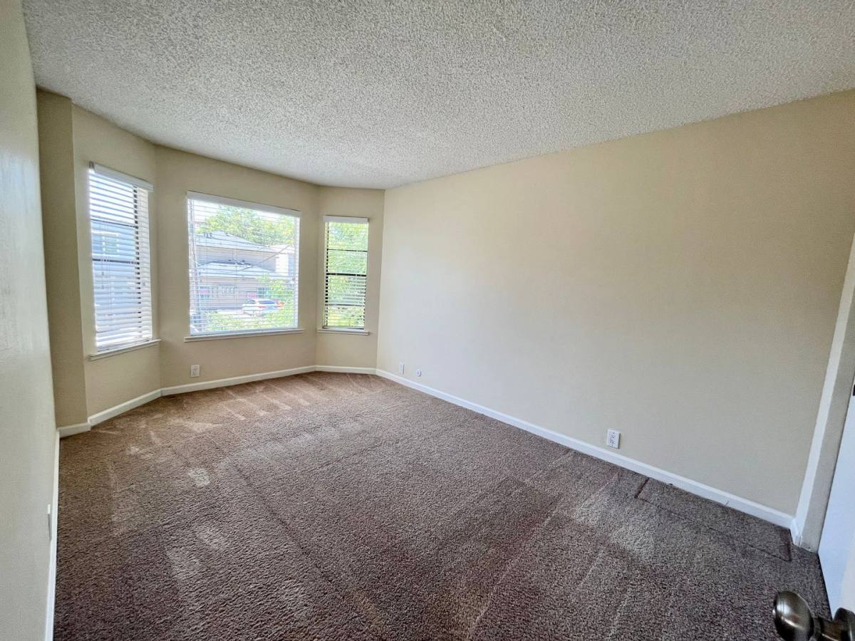 Apartment for rent at 2518 Capitol Ave, Sacramento, CA 95816