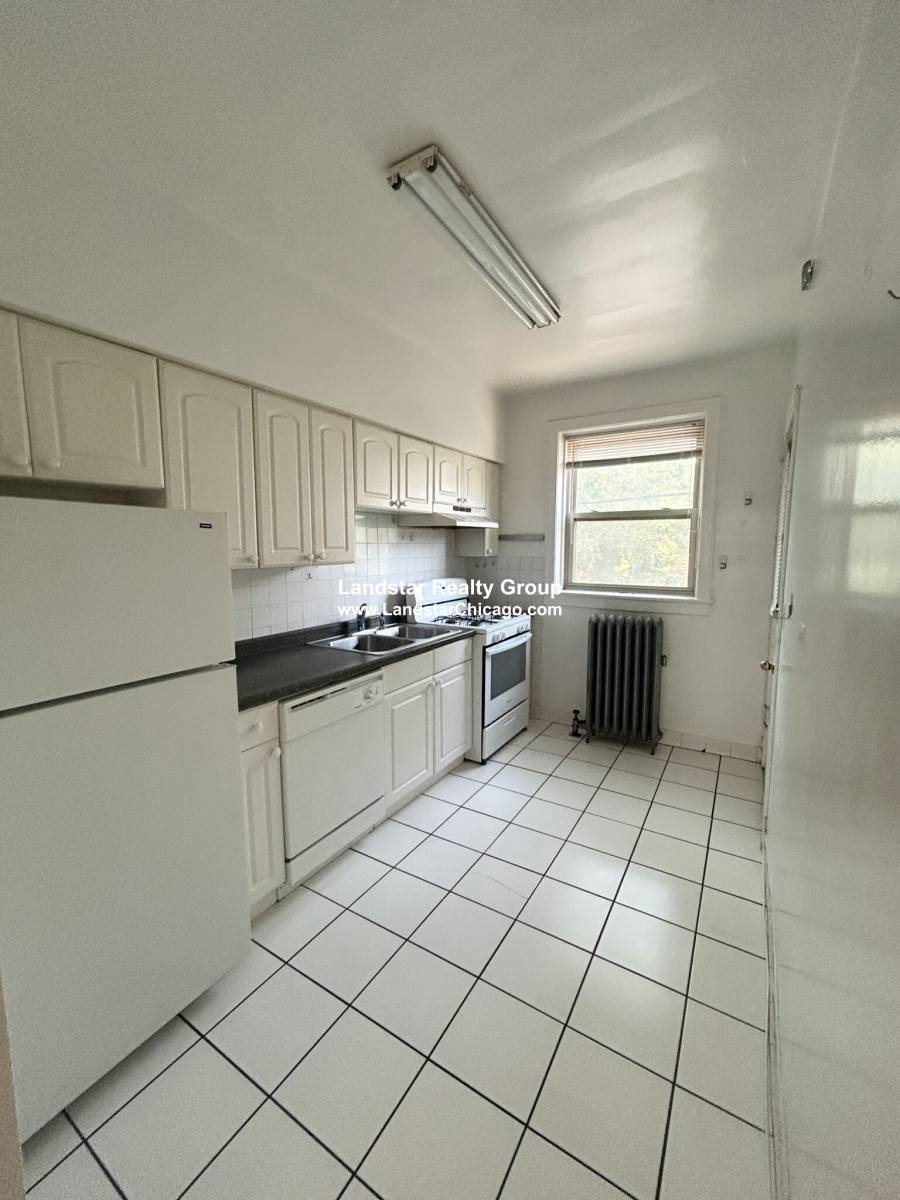 Apartment for rent at 916 Reba Place #1N, Evanston, IL 60202