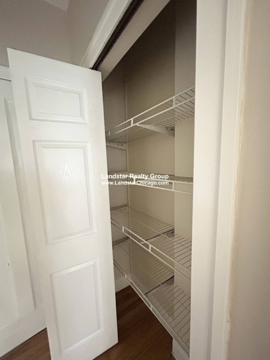 Apartment for rent at 916 Reba Place #1N, Evanston, IL 60202