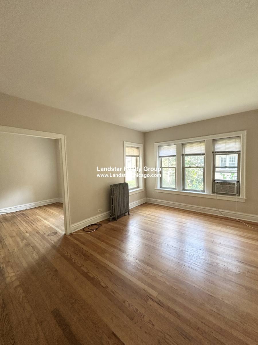 Apartment for rent at 916 Reba Place #1N, Evanston, IL 60202