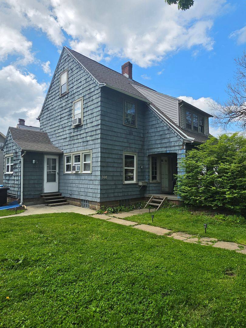 Apartment for rent at 308 S Willow St, Kent, OH 44240