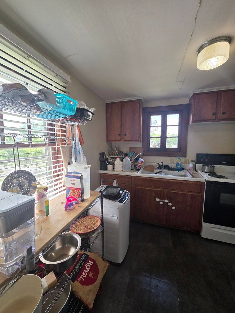 Apartment for rent at 308 S Willow St, Kent, OH 44240