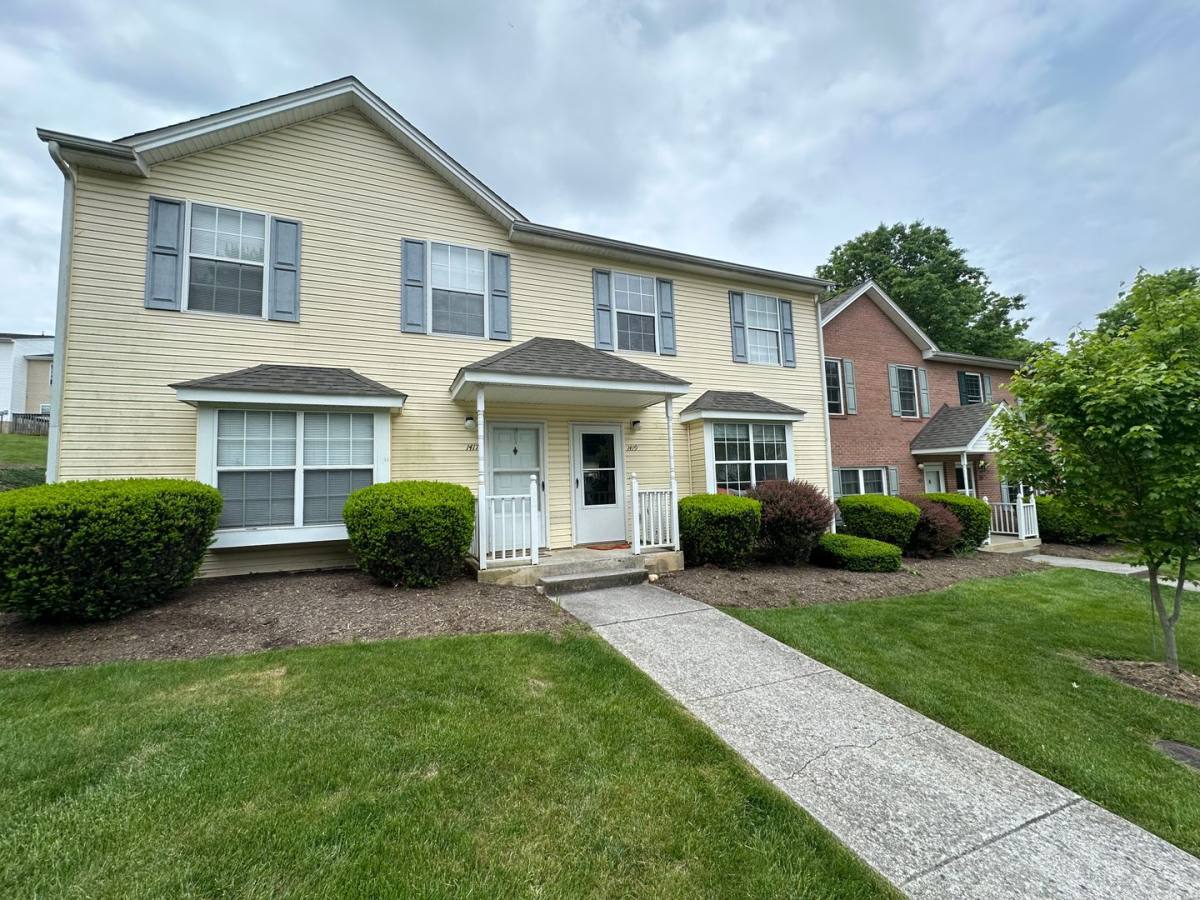 Townhouse for rent at 1419 Jennifer Dr, Blacksburg, VA 24060
