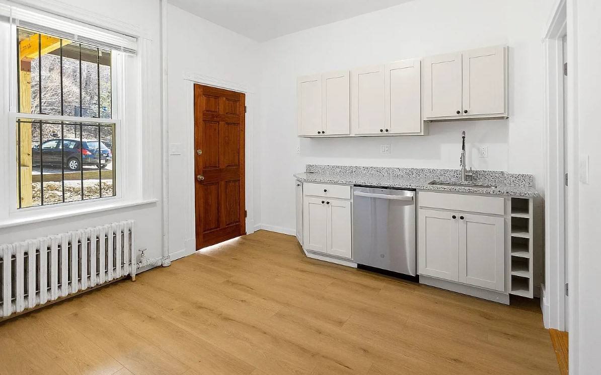 Apartment for rent at 868 Huntington Ave #1, Boston, MA 02115