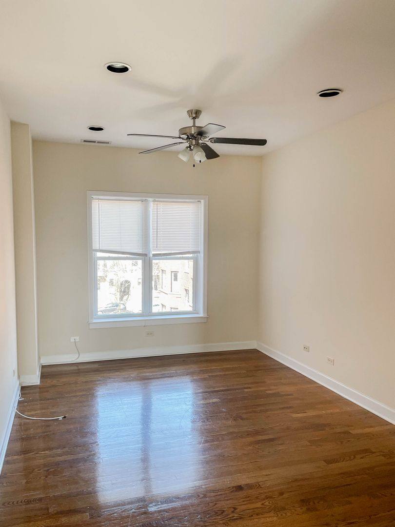 Apartment for rent at 855 W Cornelia #2W, Chicago, IL 60657
