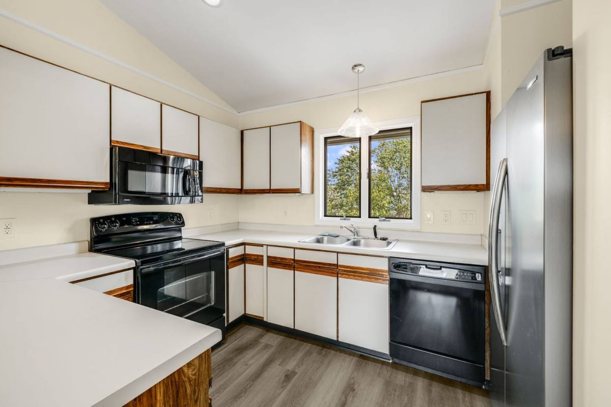 Apartment for rent at 464 Windswept Dr, Asheville, NC 28801