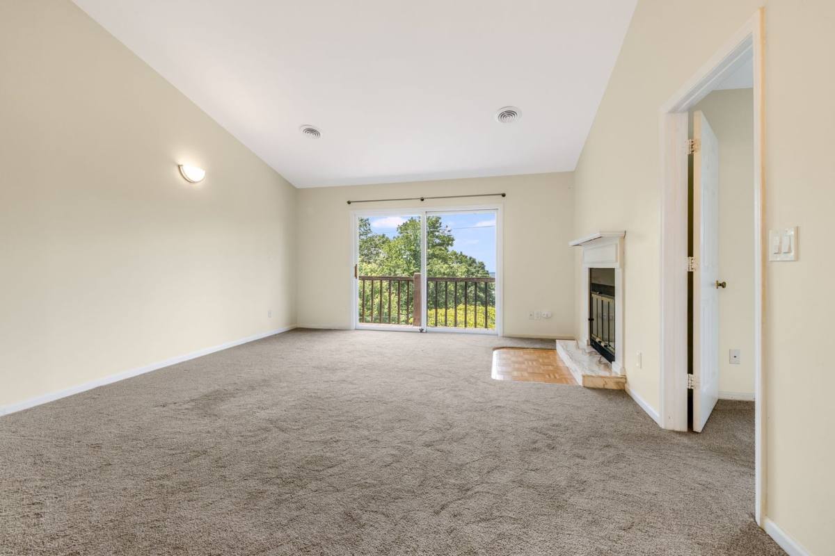 Apartment for rent at 464 Windswept Dr, Asheville, NC 28801