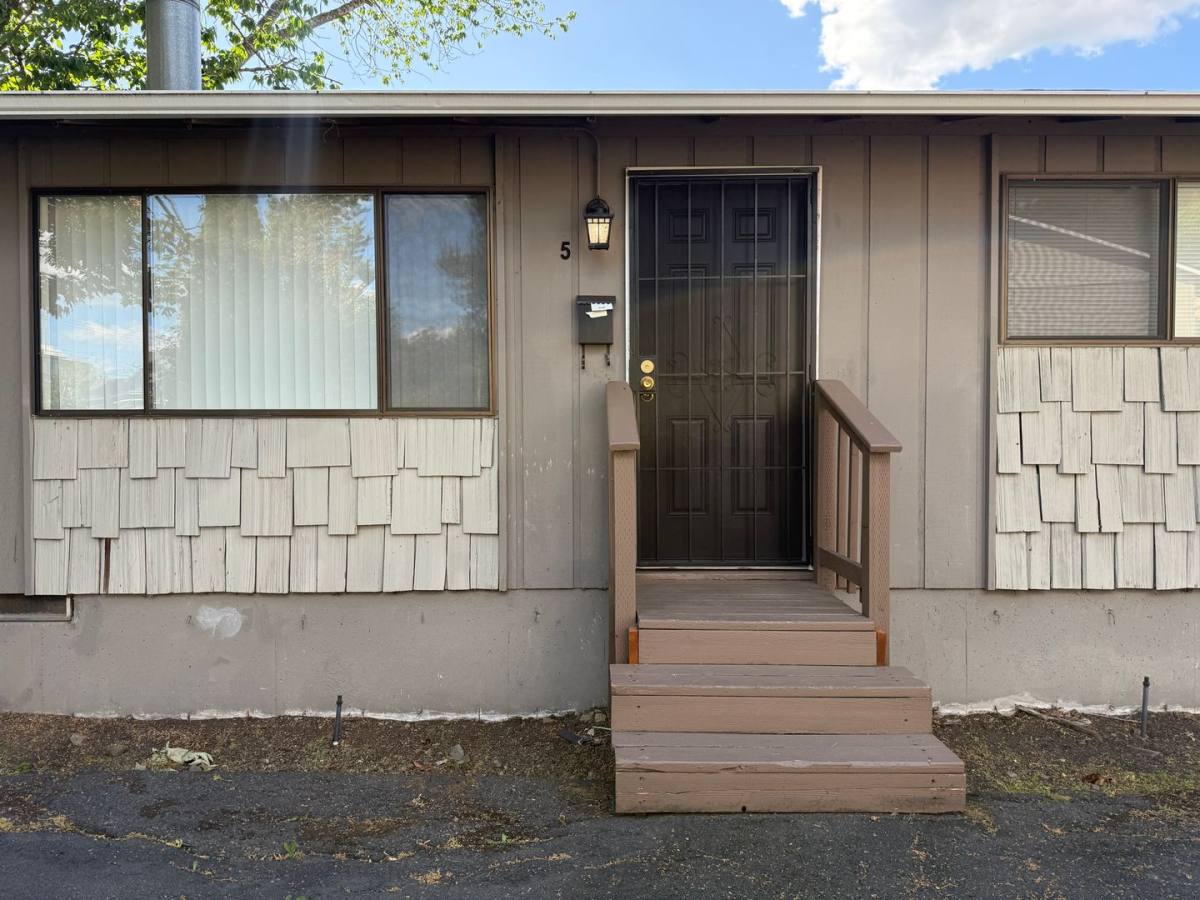 Apartment for rent at 5925 SW Main Ave, Beaverton, OR 97005