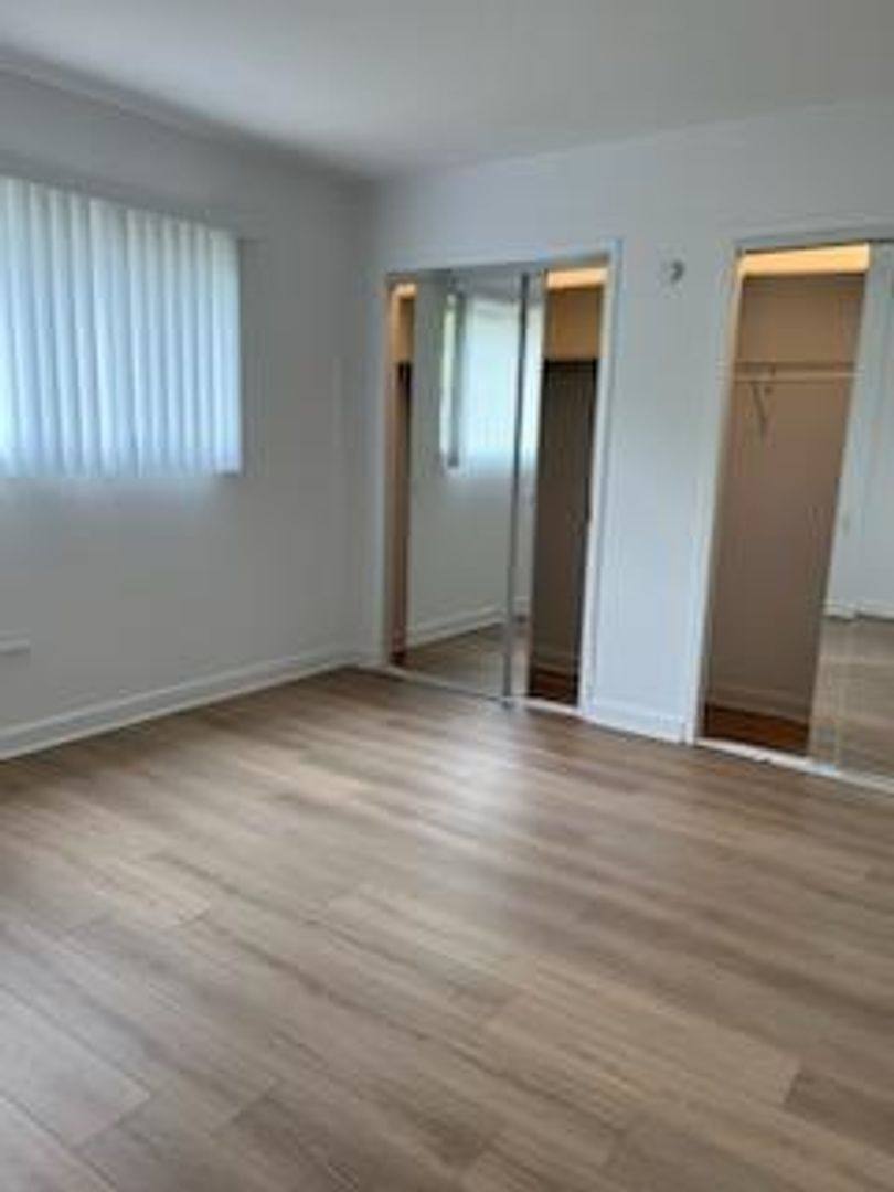 Apartment for rent at 150 E Lake St, Elmhurst, IL 60126