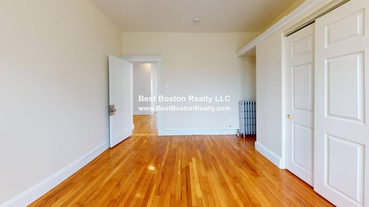 House for rent at 202 Baker St #2, West Roxbury, MA 02132