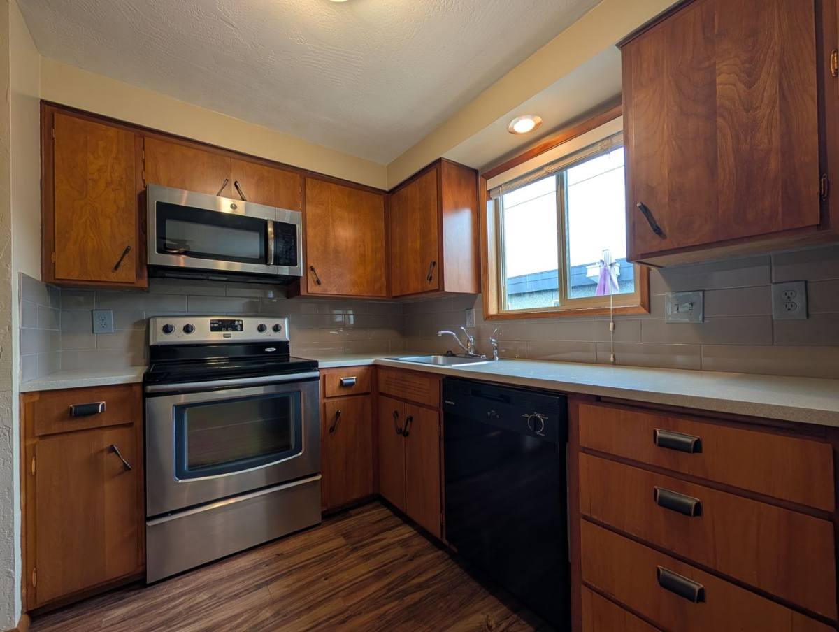 Apartment for rent at 2222 Willamette St, Eugene, OR 97405