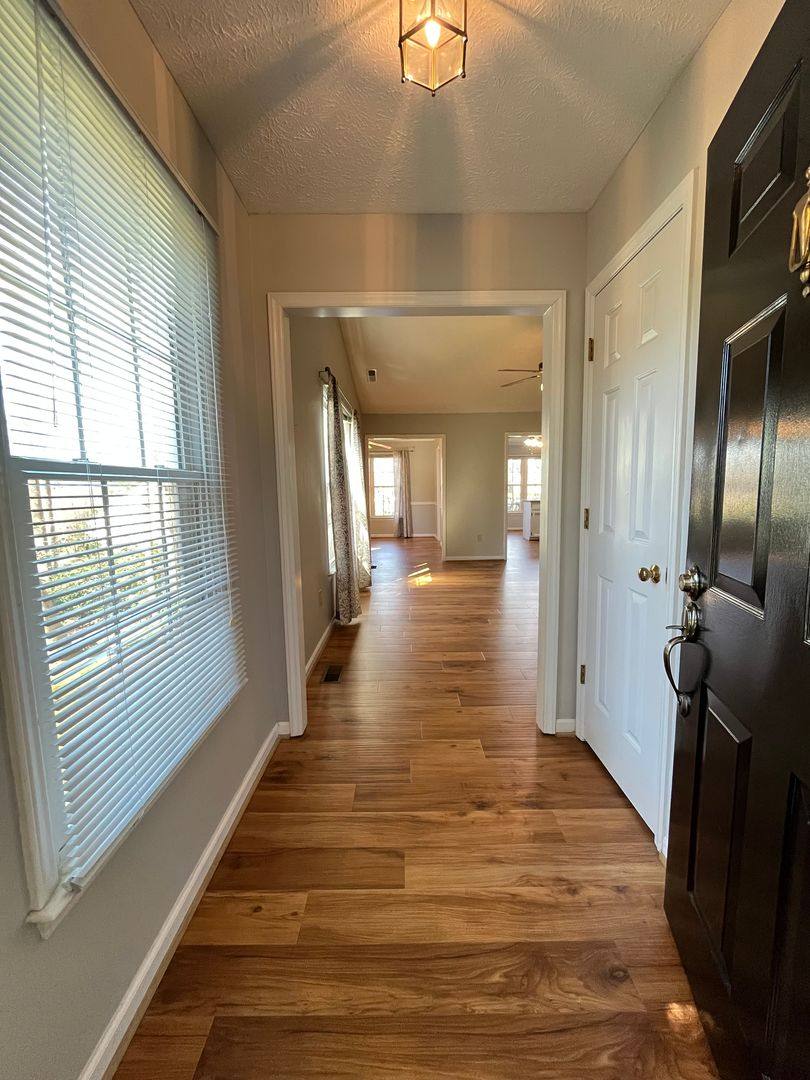Townhouse for rent at 816 Market Place, Mauldin, SC 29662