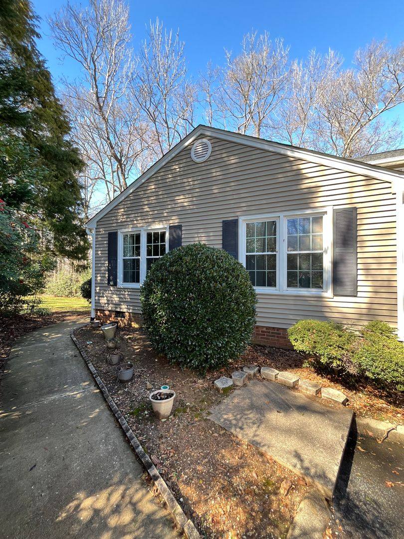 Townhouse for rent at 816 Market Place, Mauldin, SC 29662