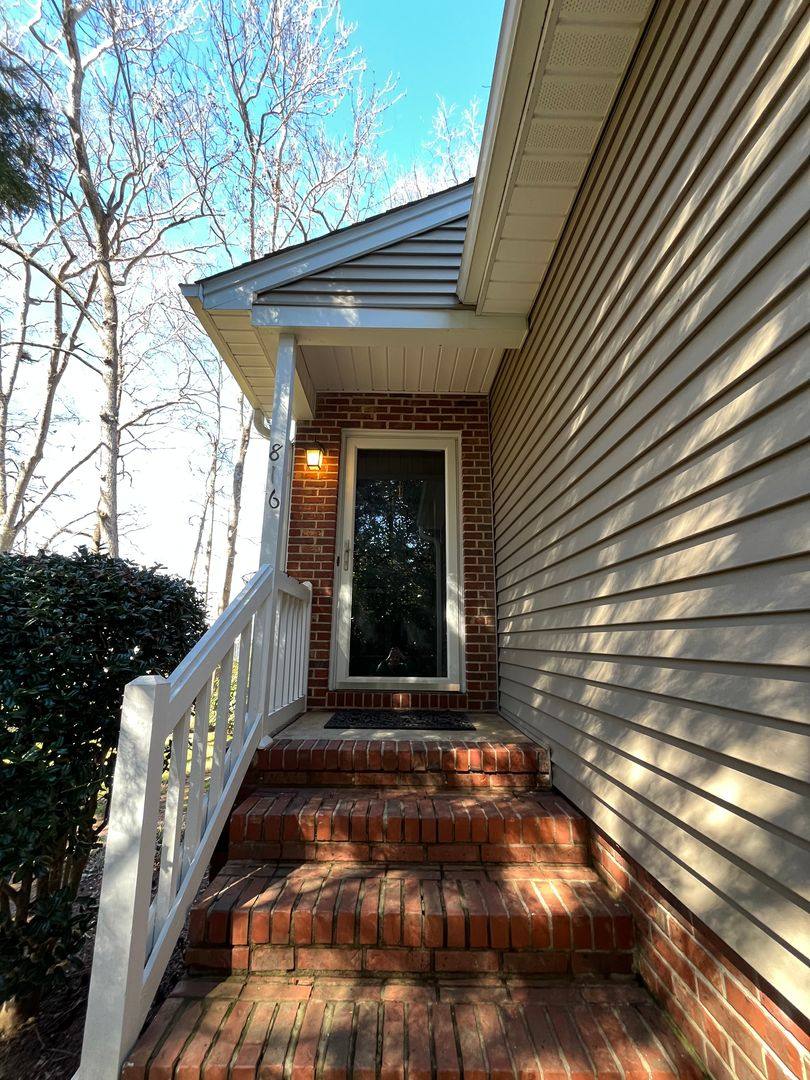 Townhouse for rent at 816 Market Place, Mauldin, SC 29662