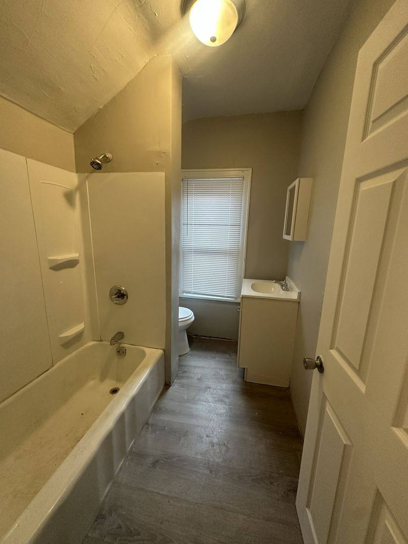House for rent at 2676 Sullivant Ave, Columbus, OH 43204