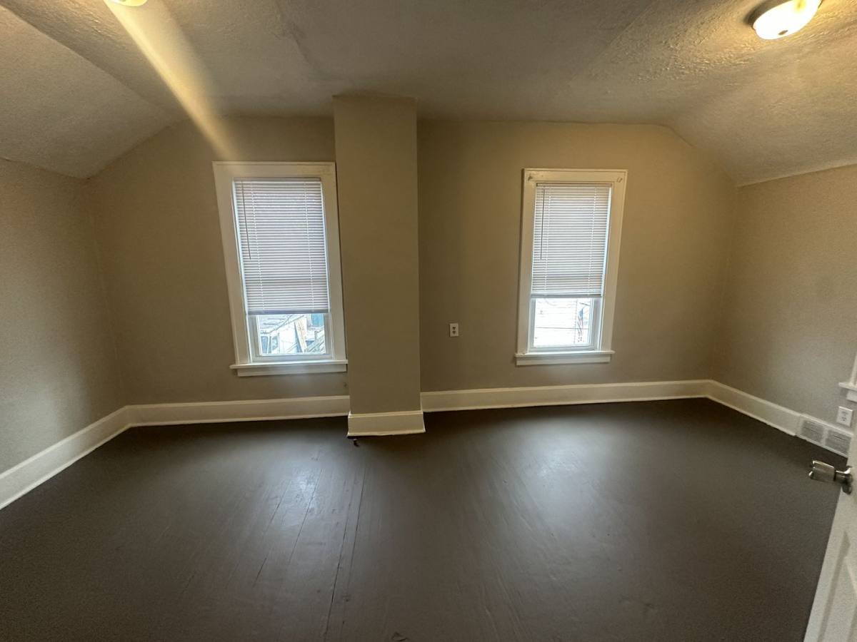 House for rent at 2676 Sullivant Ave, Columbus, OH 43204
