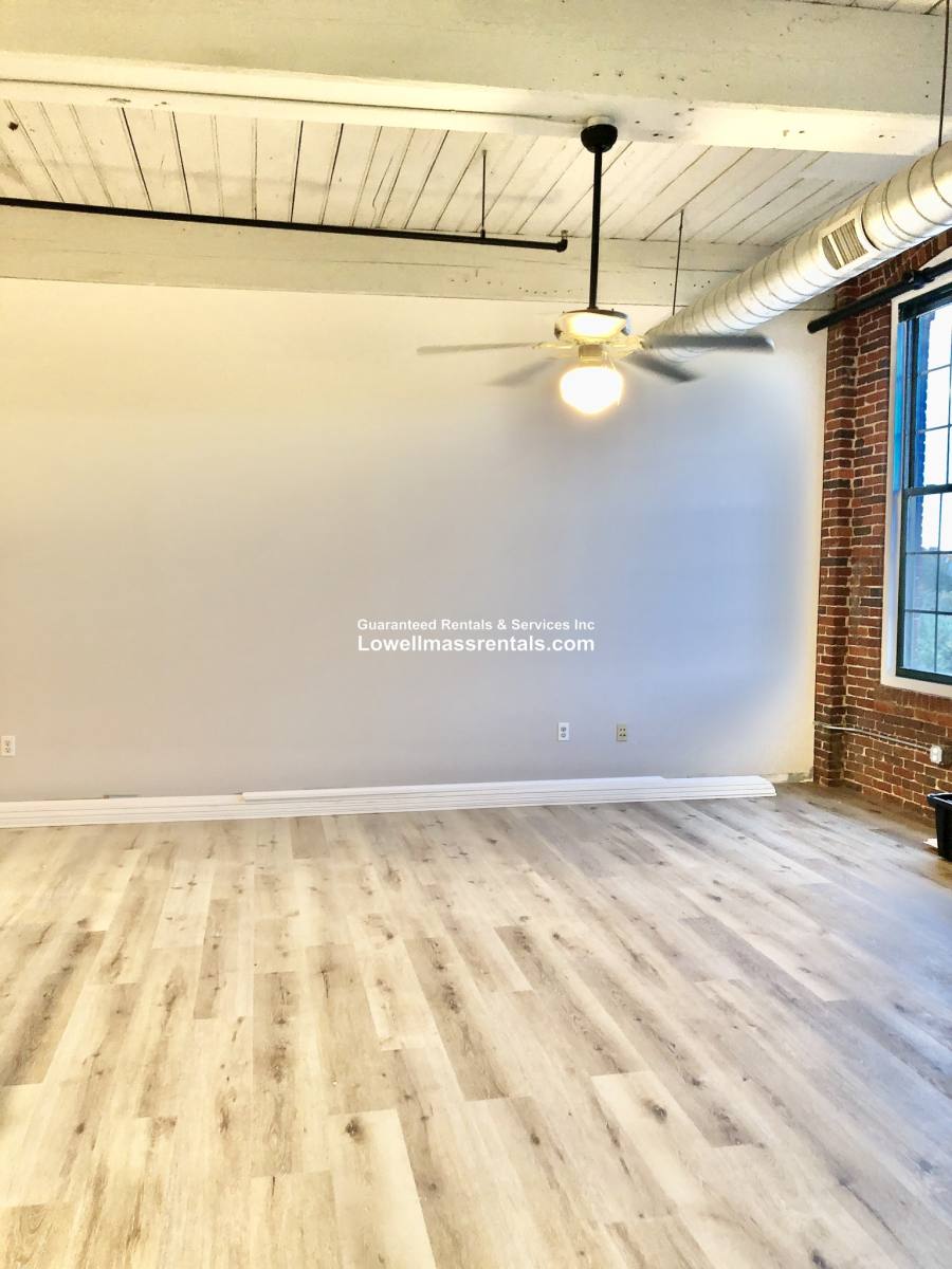 Apartment for rent at 101 Mill St #102, Dracut, MA 01826