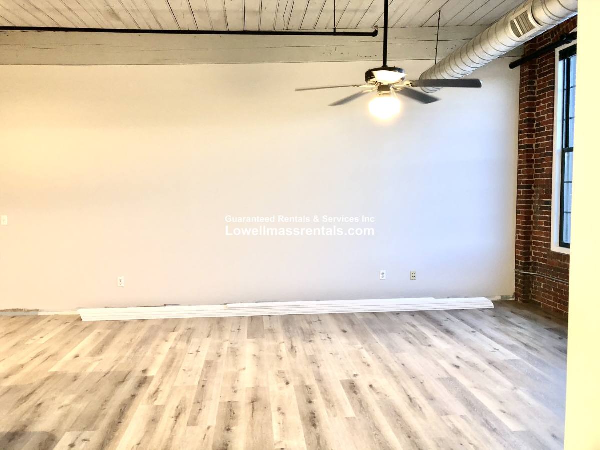 Apartment for rent at 101 Mill St #102, Dracut, MA 01826