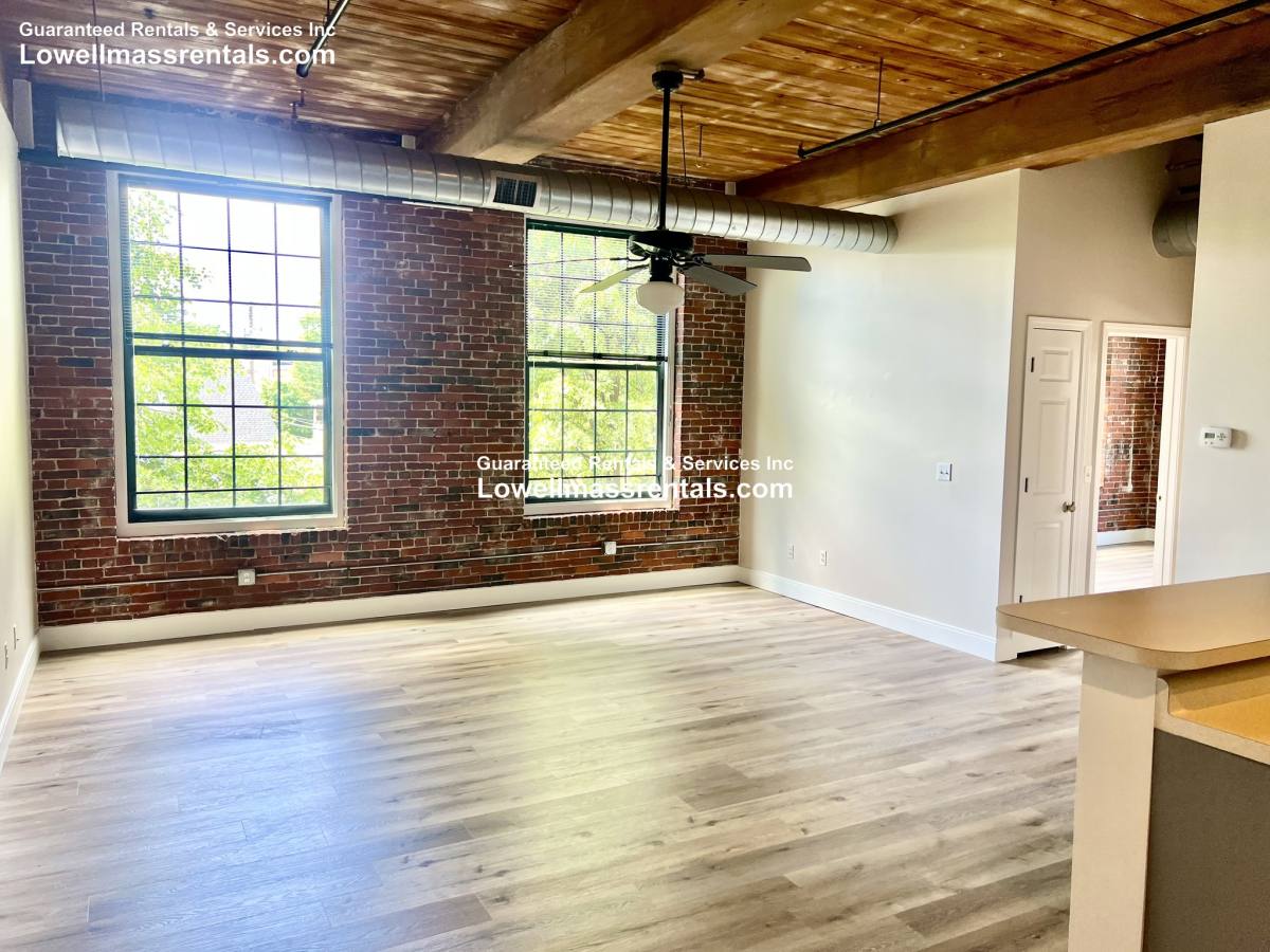 Apartment for rent at 101 Mill St #102, Dracut, MA 01826