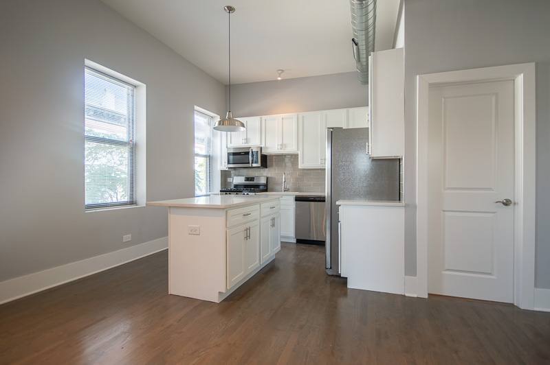 Apartment for rent at 1044 W 18th St #3F, Chicago, IL 60608