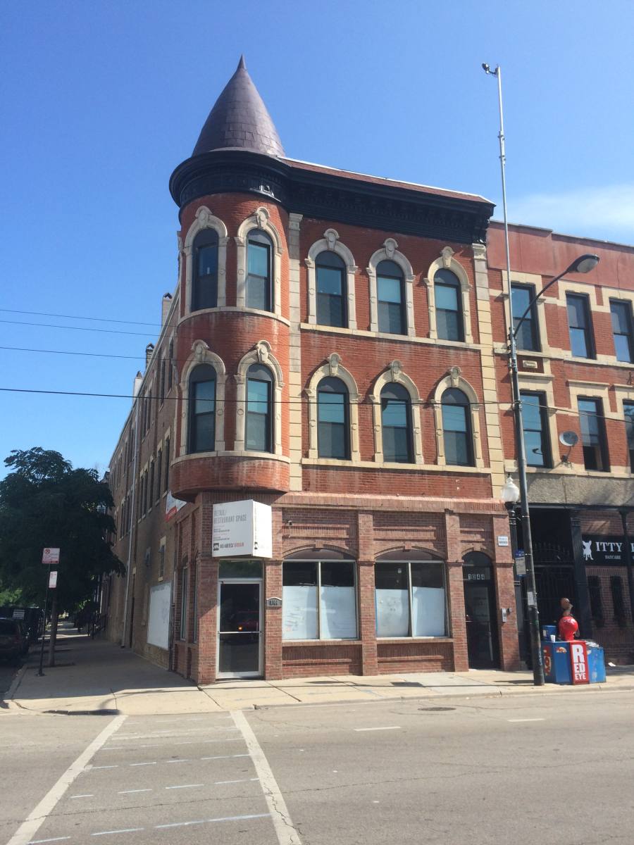 Apartment for rent at 1044 W 18th St #3F, Chicago, IL 60608