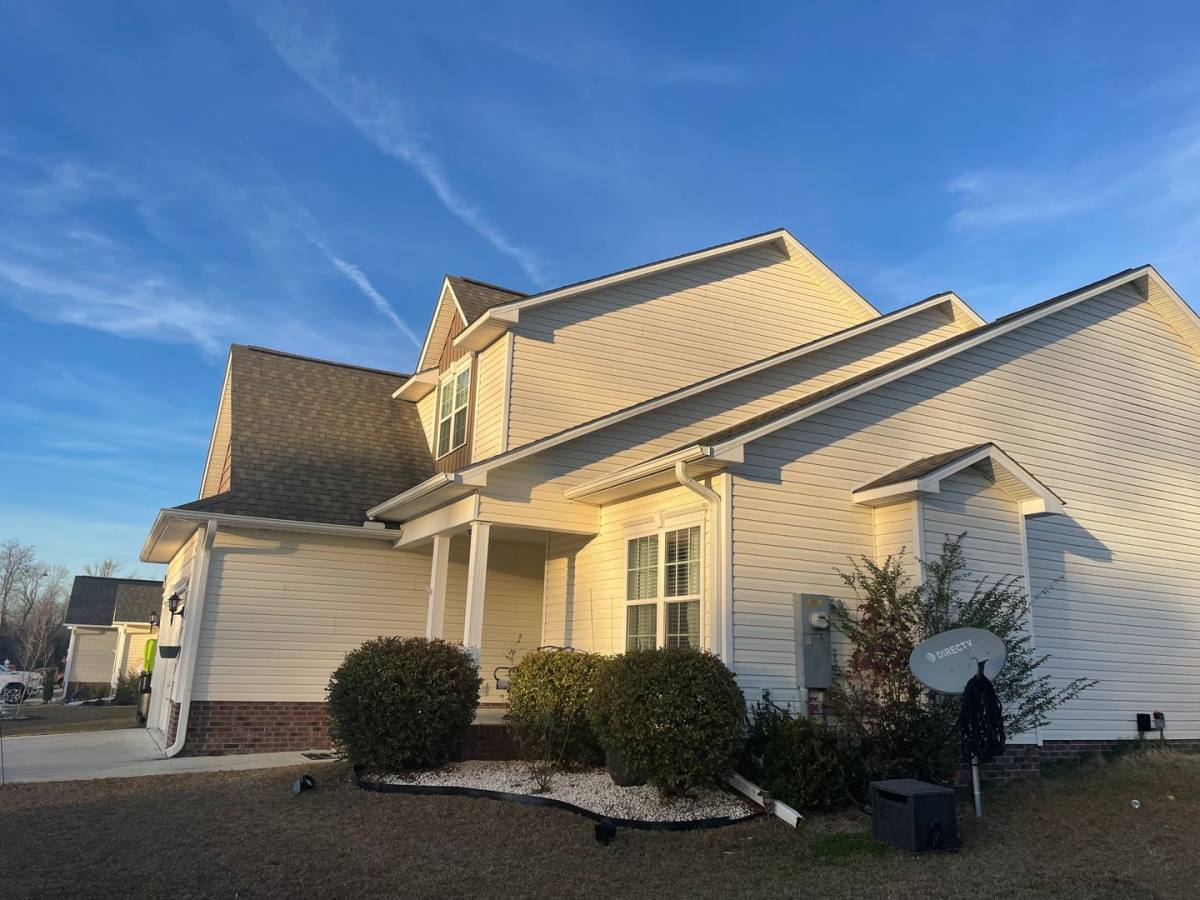 House for rent at 407 Sundown Court, Hubert, NC 28539