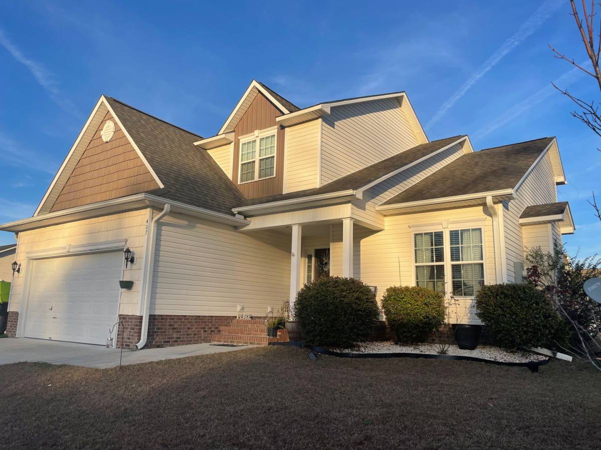 House for rent at 407 Sundown Court, Hubert, NC 28539
