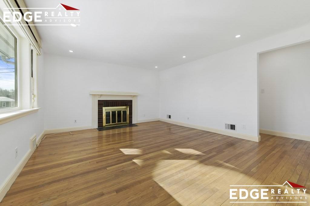 House for rent at 105 Hamilton Rd, Waltham, MA 02453