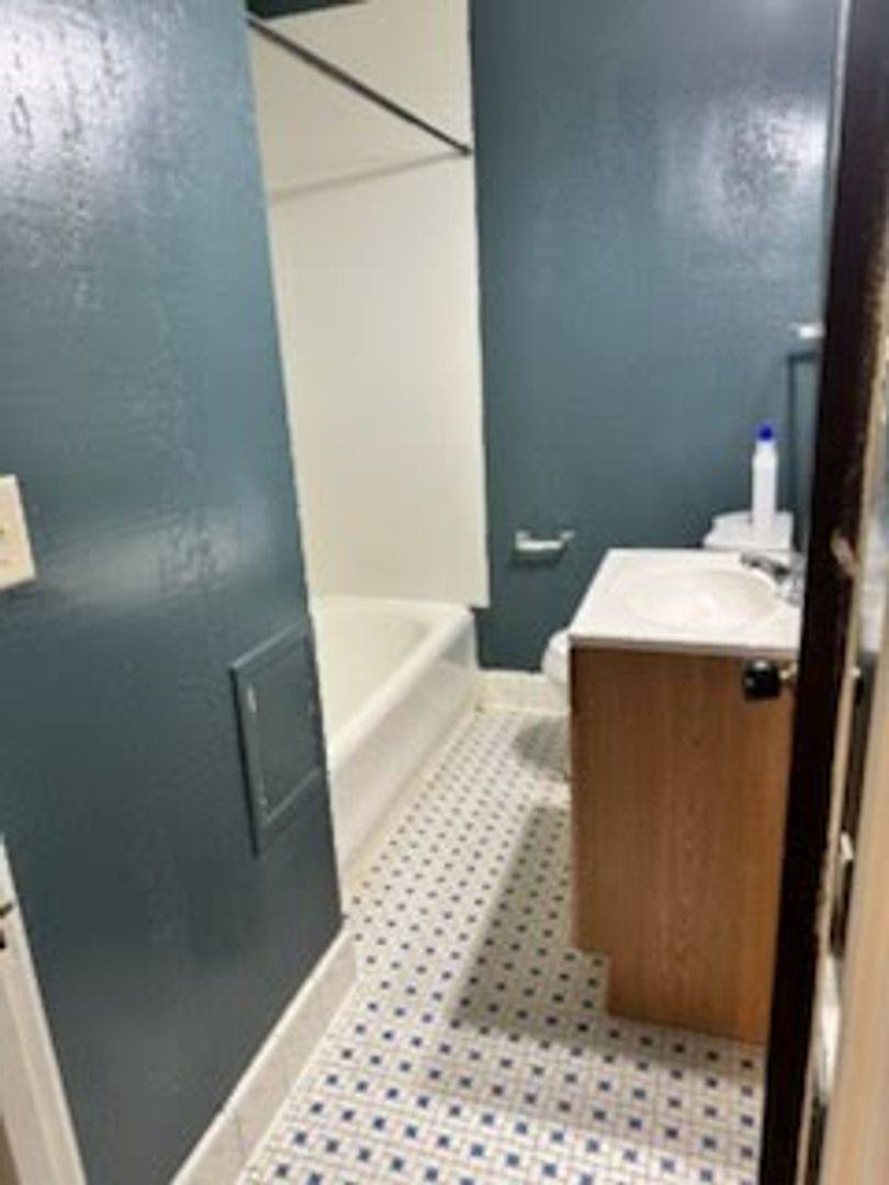 Apartment for rent at 823 Central Ave, Beloit, WI 53511