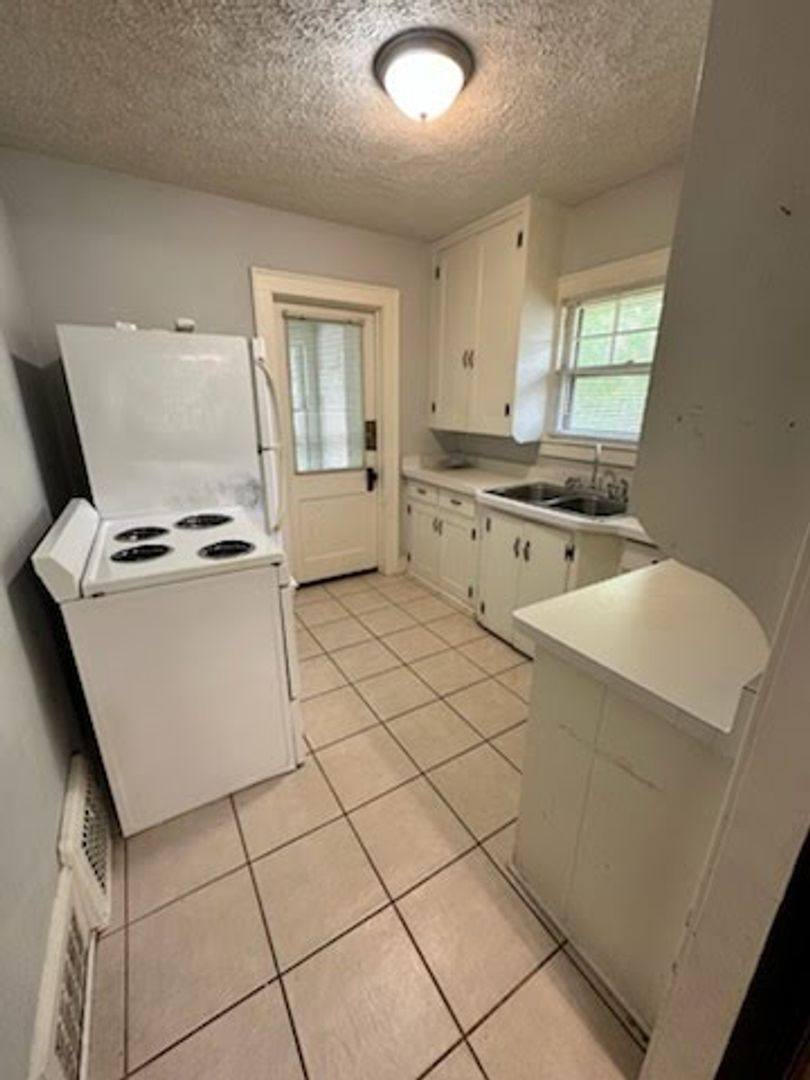 Apartment for rent at 823 Central Ave, Beloit, WI 53511