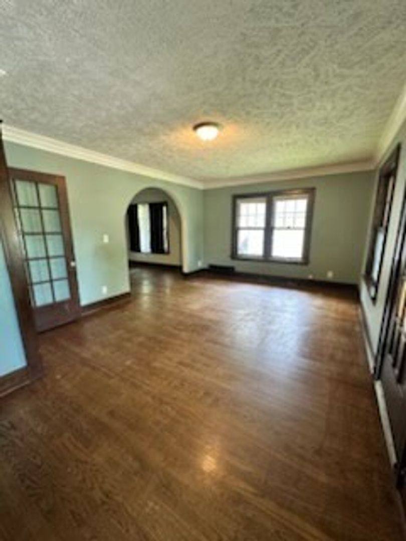 Apartment for rent at 823 Central Ave, Beloit, WI 53511