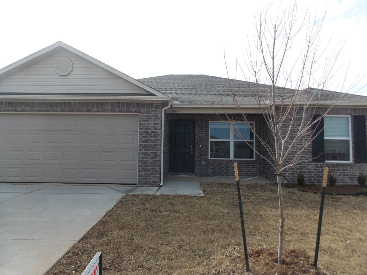 House for rent at 1841 Jack Rabbit Lane, El Reno, OK 73036