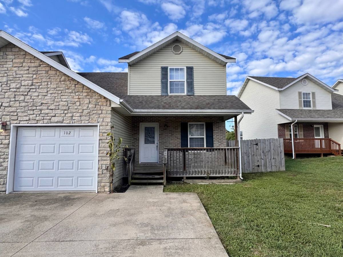 Apartment for rent at 100-102 Tarawa Terrace, Waynesville, MO 65583