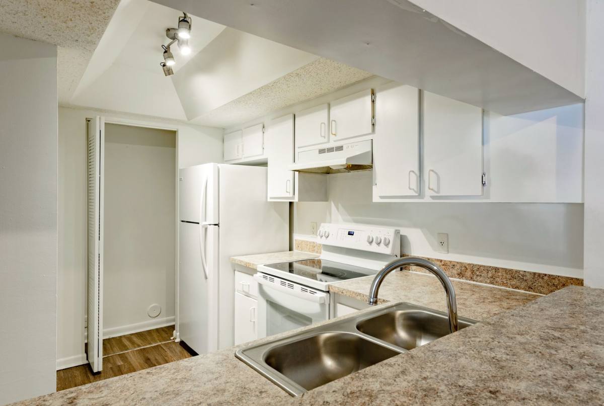 Apartment for rent at 5350 NW 88th Ave, Fort Lauderdale, FL 33351