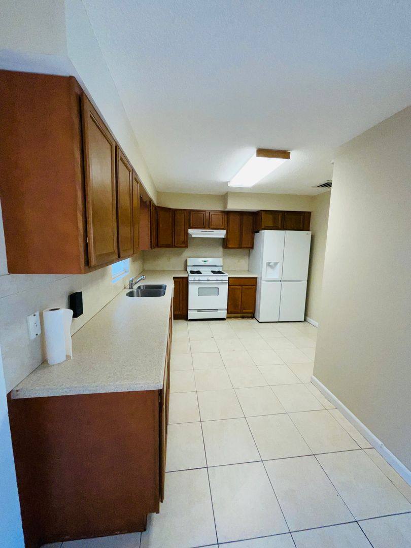 House for rent at 1701 Sunrise Blvd, Fort Pierce, FL 34950