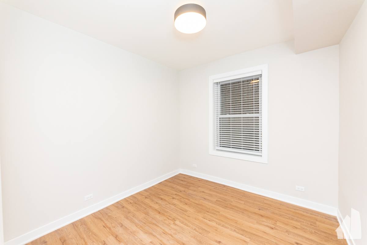 Apartment for rent at 656 W Wrightwood Ave #203, Chicago, IL 60614