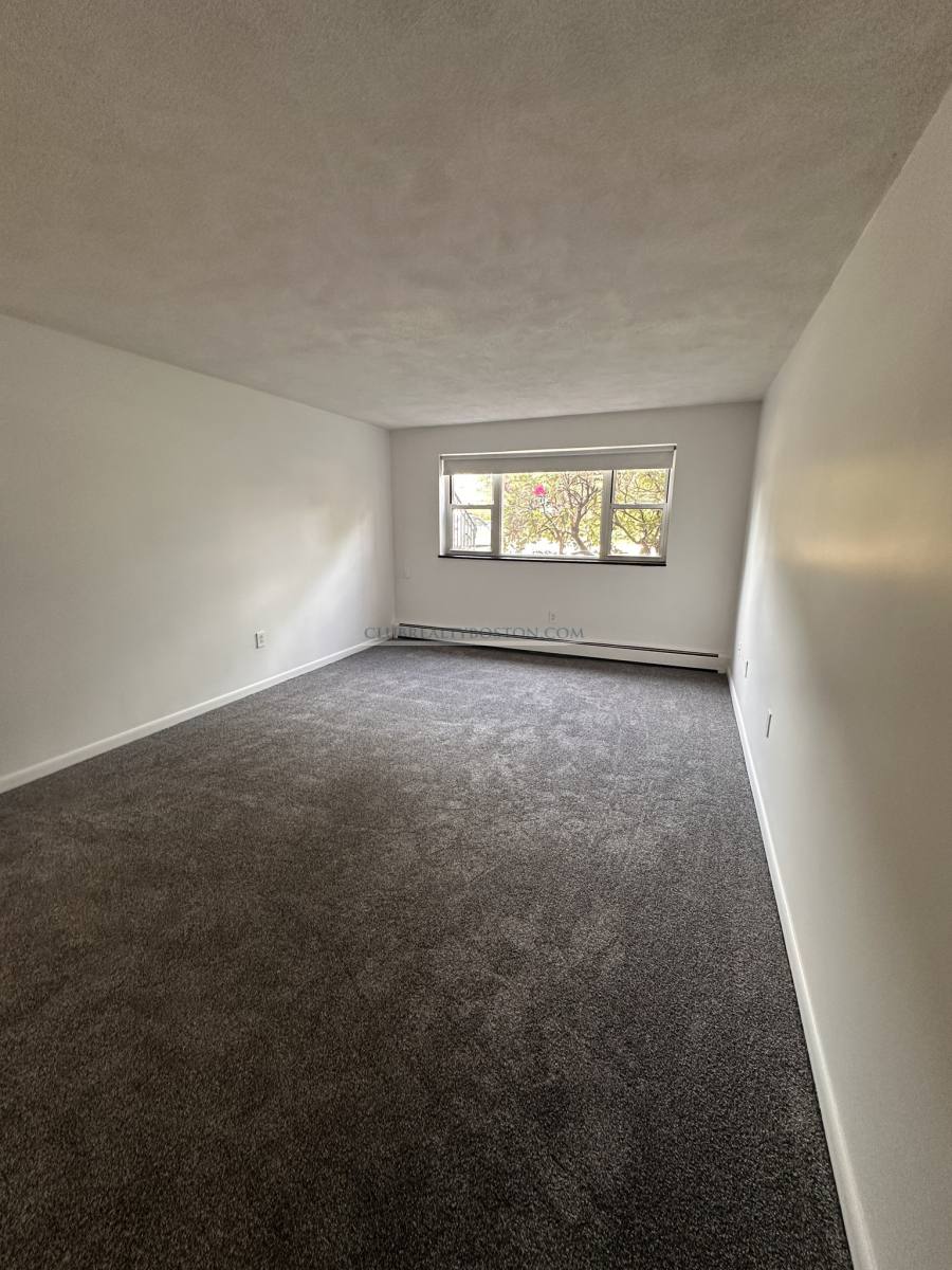 Apartment for rent at 163 Lexington #17, Auburndale, MA 02466