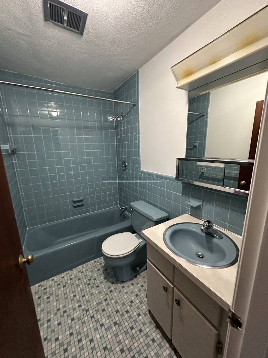 Apartment for rent at 163 Lexington #17, Auburndale, MA 02466