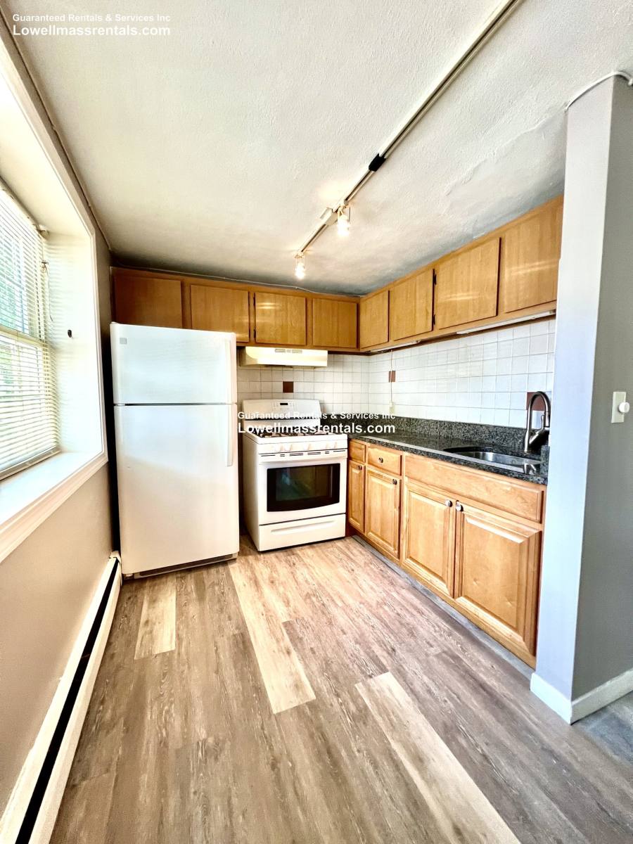 Apartment for rent at 238 Chelsea St #10, Everett, MA 02149