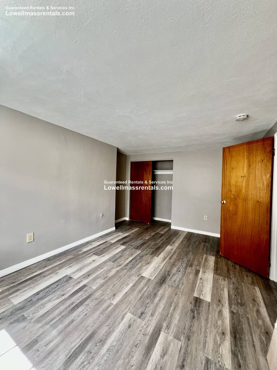 Apartment for rent at 238 Chelsea St #10, Everett, MA 02149
