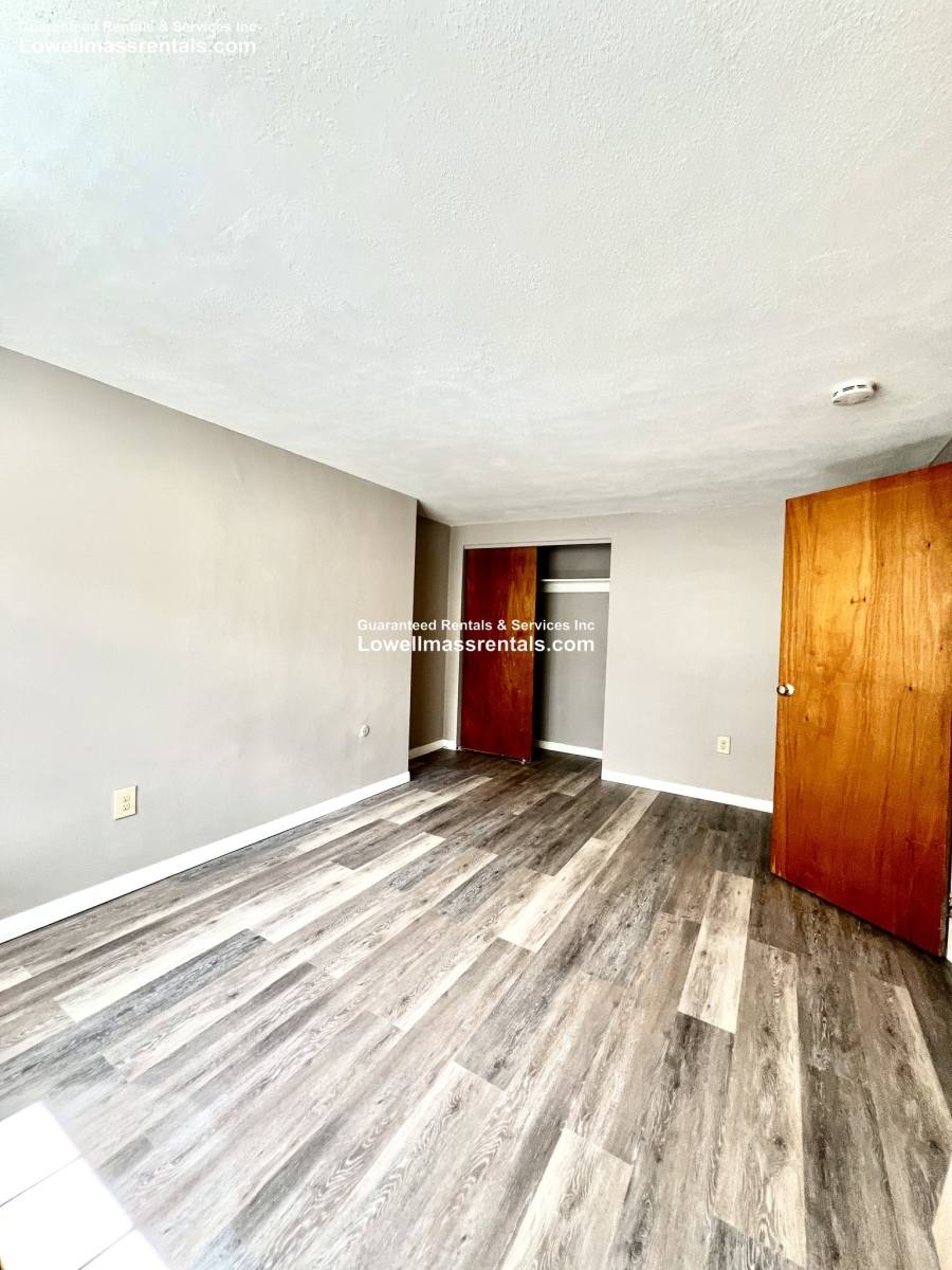 Apartment for rent at 238 Chelsea St #10, Everett, MA 02149