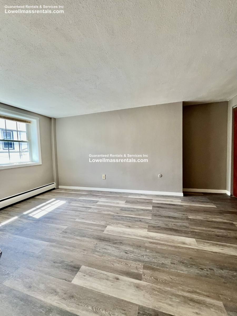 Apartment for rent at 238 Chelsea St #10, Everett, MA 02149
