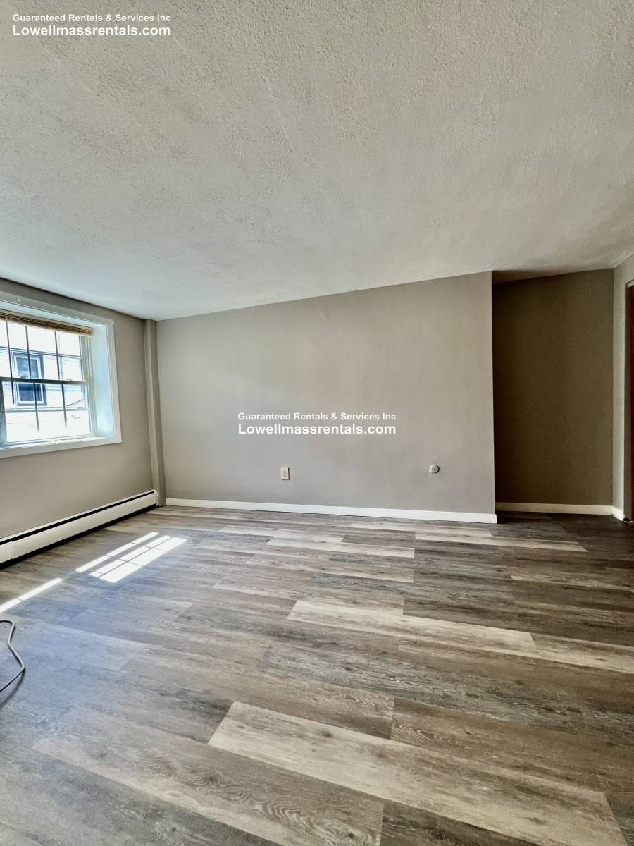 Apartment for rent at 238 Chelsea St #10, Everett, MA 02149